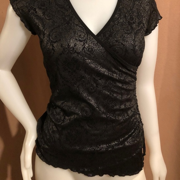 3/$30 - Black top novita size small - Picture 6 of 7